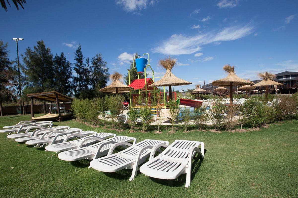 Howard Johnson Marinas & Resort San Pedro  Exterior foto