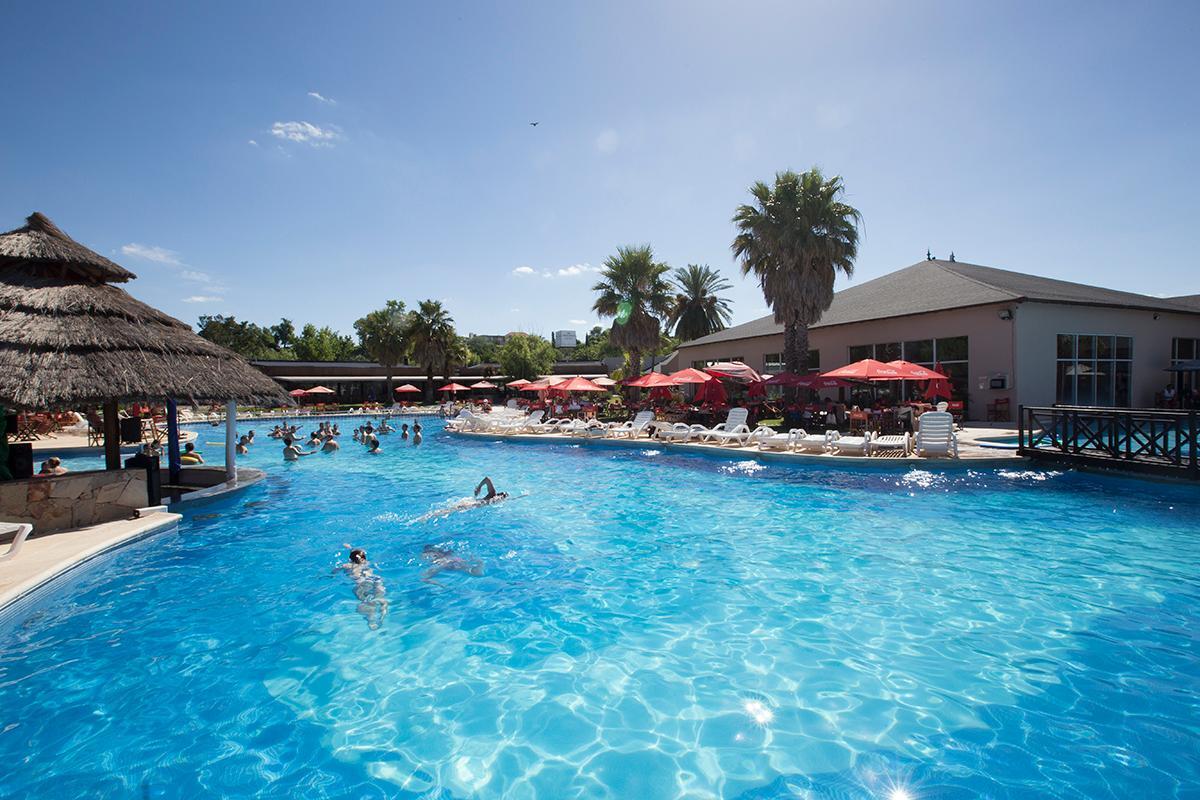 Howard Johnson Marinas & Resort San Pedro  Exterior foto